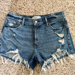 Abercrombie & Fitch - The Mom Short